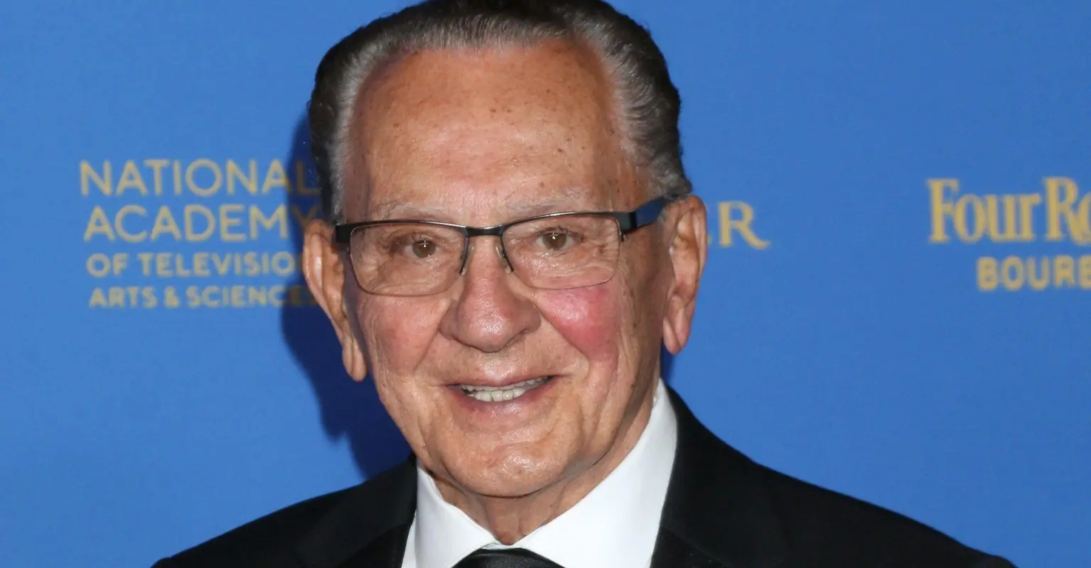 Judge pays man's fine after he walked 5 miles to court with just 92 cents in the bank