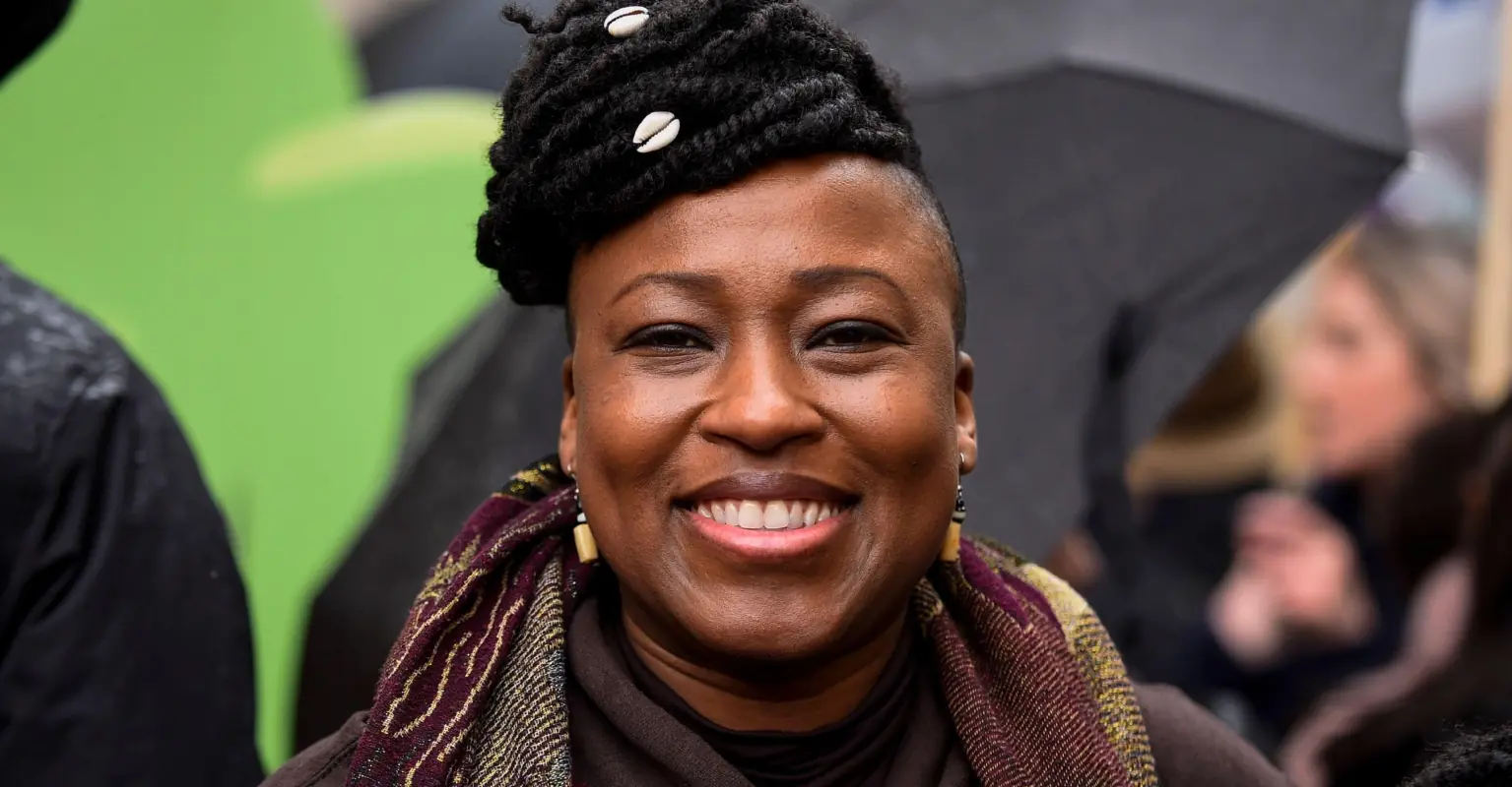 Talk show guest praised for refusing to continue interview until host pronounces her name correctly