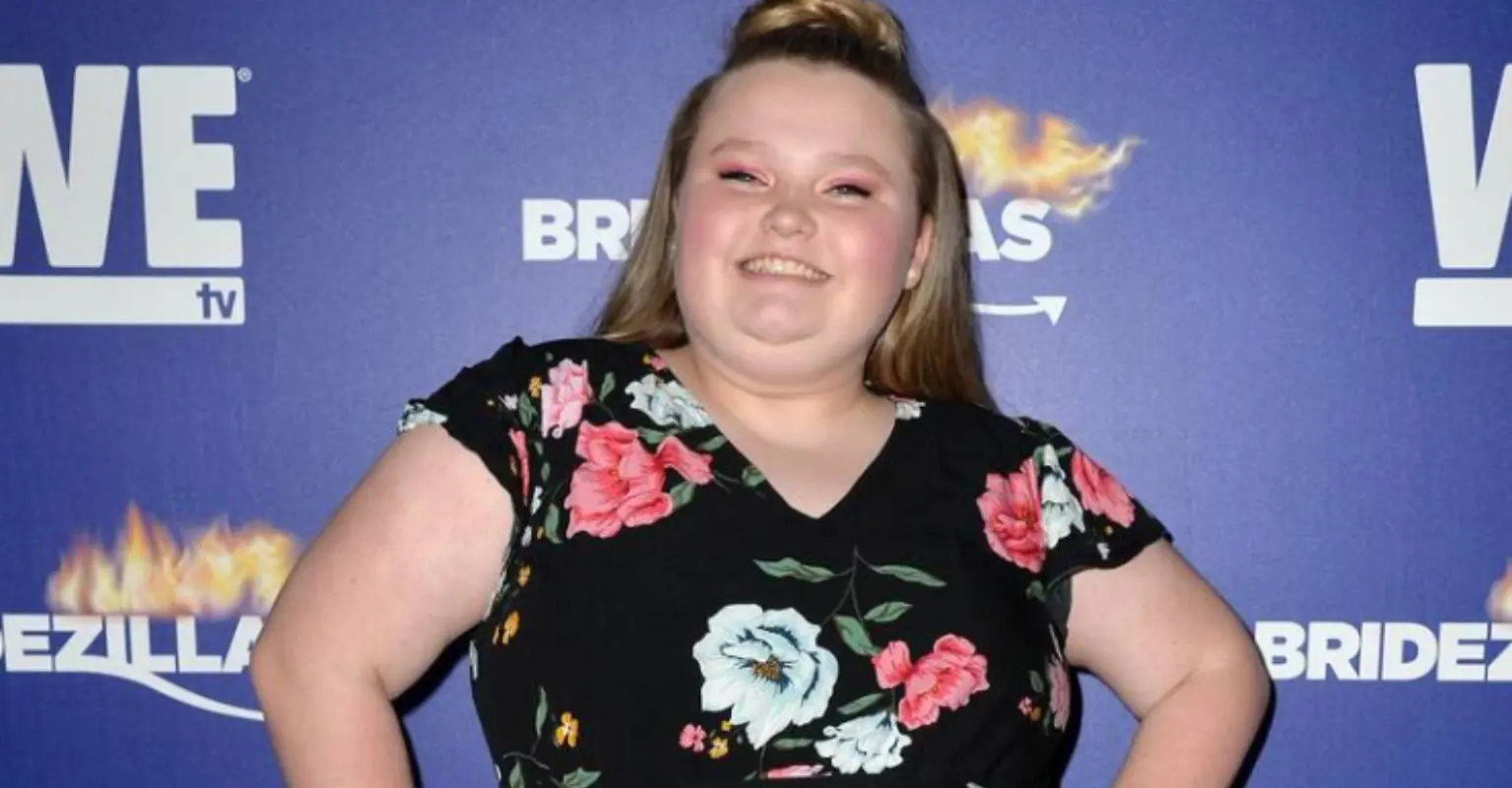 Alana 'Honey Boo Boo' Thompson graduates from high school as 'proud' Mama June cheers her on