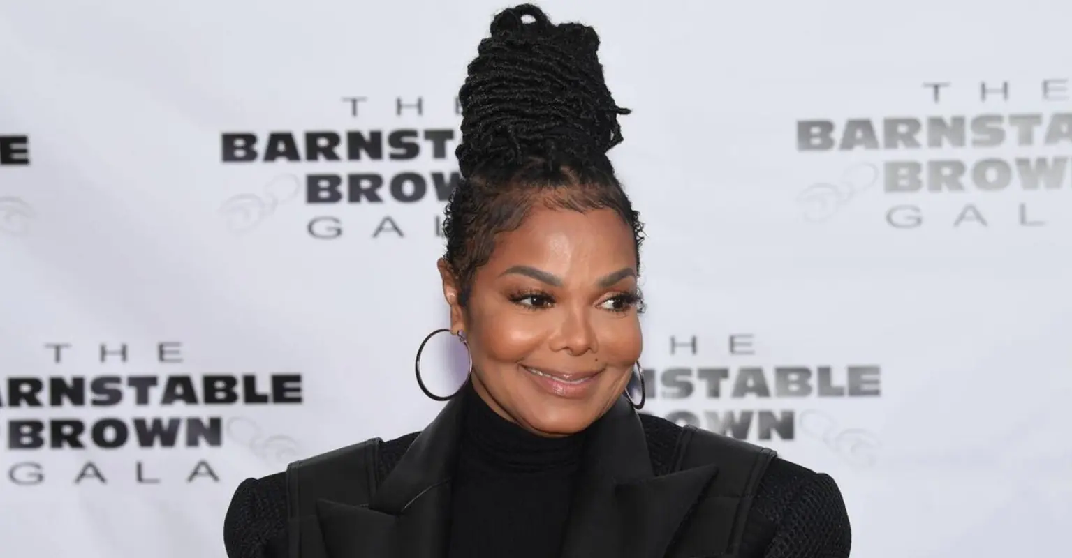 Janet Jackson branded 'creepy' for grabbing dancer's crotch during performance