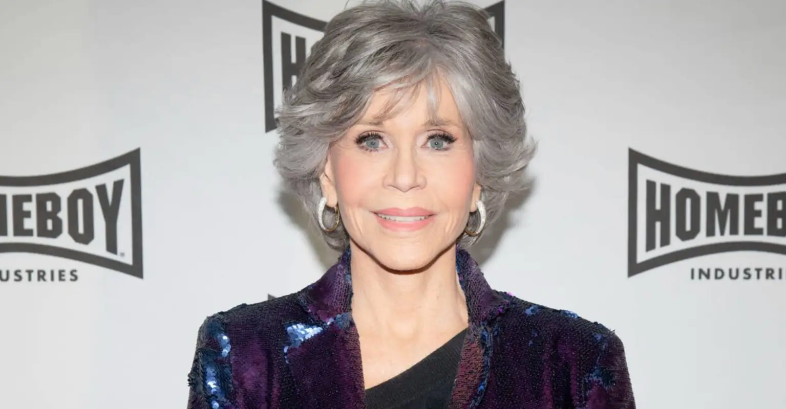 Jane Fonda throws Palme D'Or scroll at winner on stage at Cannes