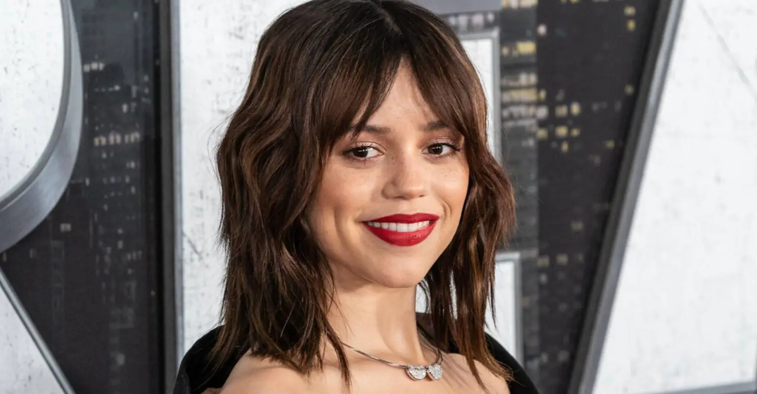 Jenna Ortega fans are seriously divided after she's spotted smoking a cigarette