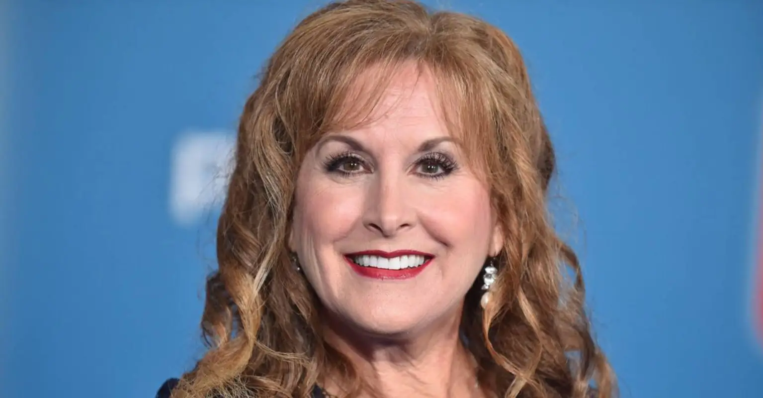 Original Ariel voice actor defends 'The Little Mermaid' remake for changing song lyrics to include consent