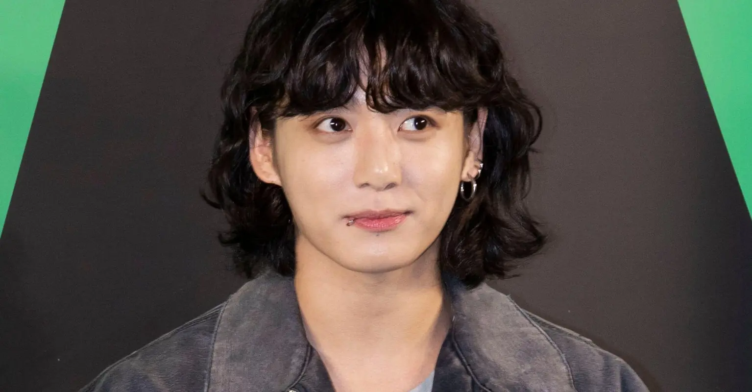 BTS singer Jungkook pleads with fans to stop sending food to his home