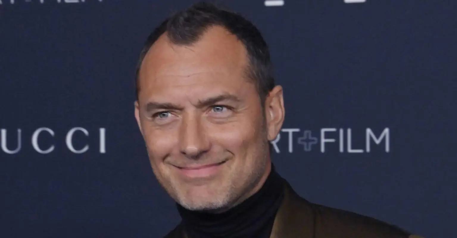Jude Law wore perfume that smelled of 'blood, fecal matter and sweat' for his latest role