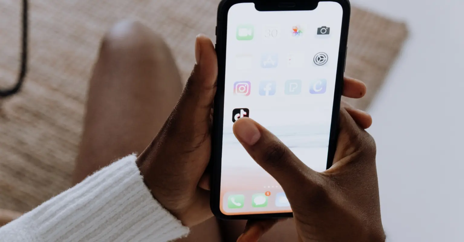 Influencer dies after live-streaming himself chugging bottles of alcohol