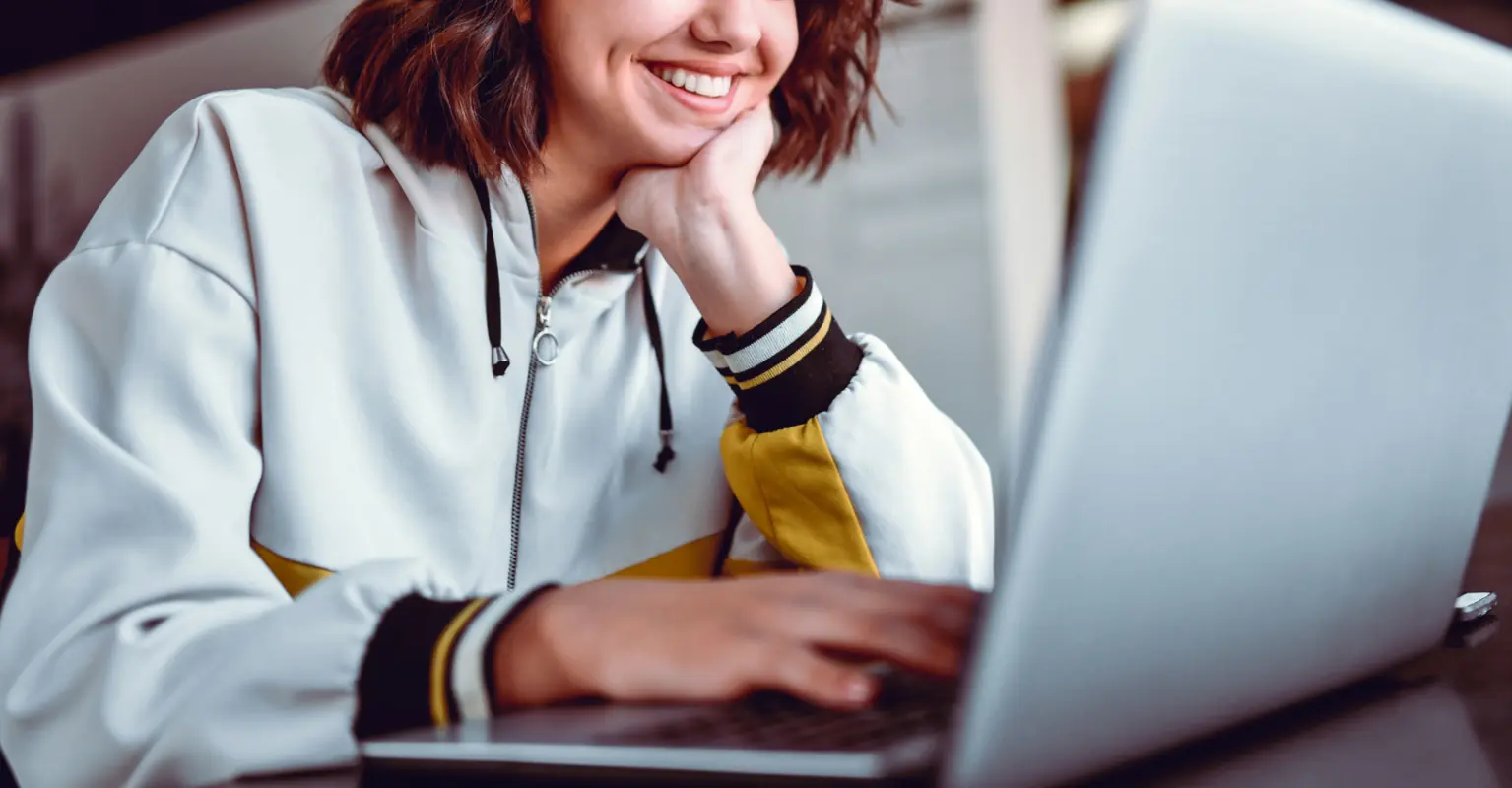 Woman 'marries' virtual lover who is powered by artificial intelligence