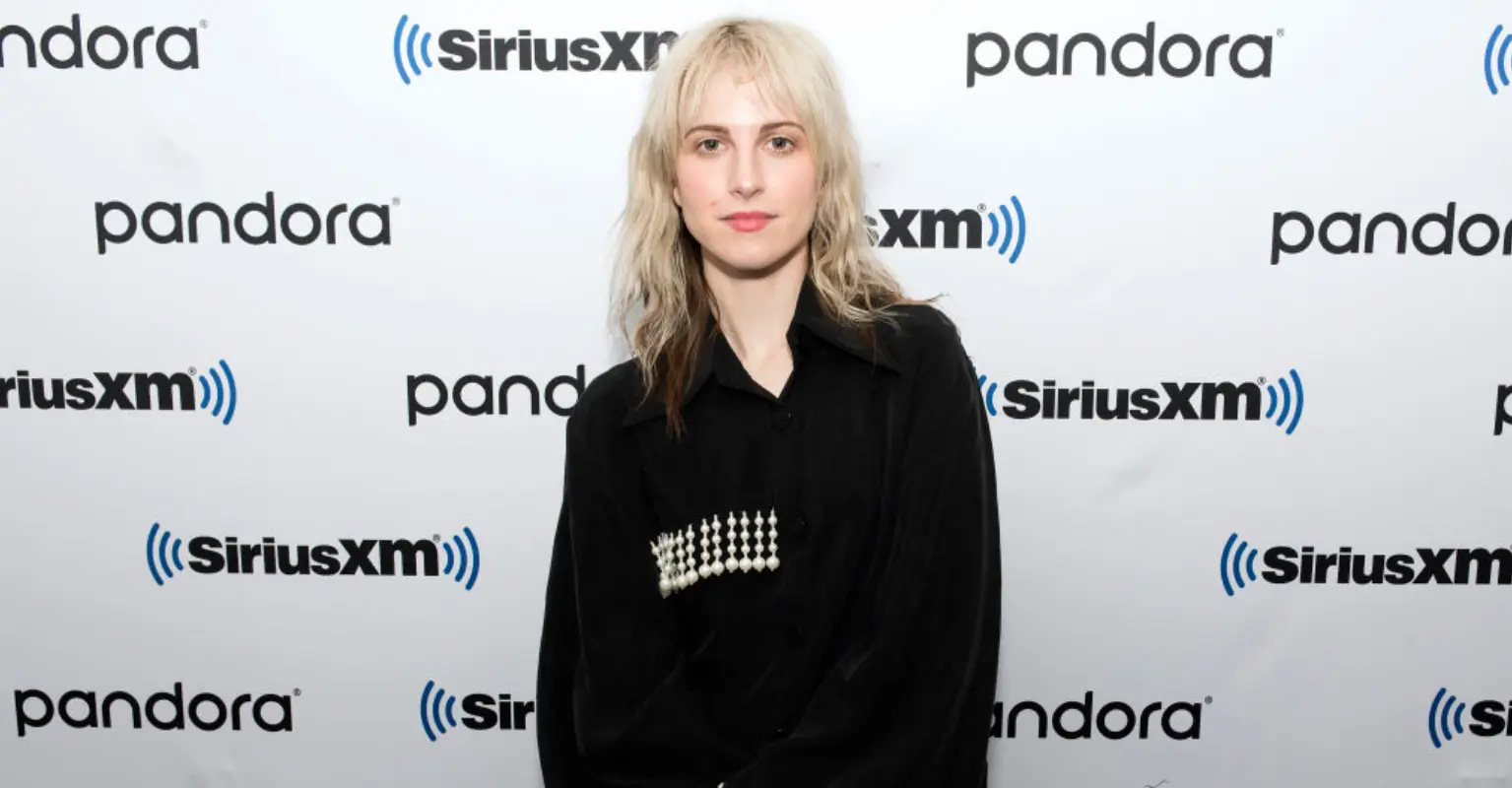 Paramore's Hayley Williams tells fans they're 'dead to her' if they vote for Ron DeSantis