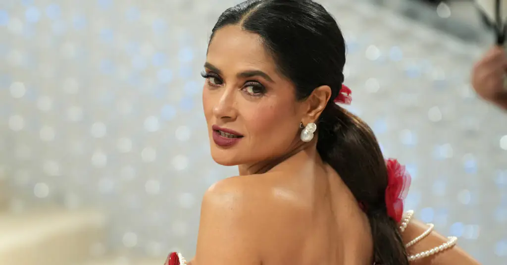 Fans praise Salma Hayek for honest post showing her 'white hair and wrinkles'