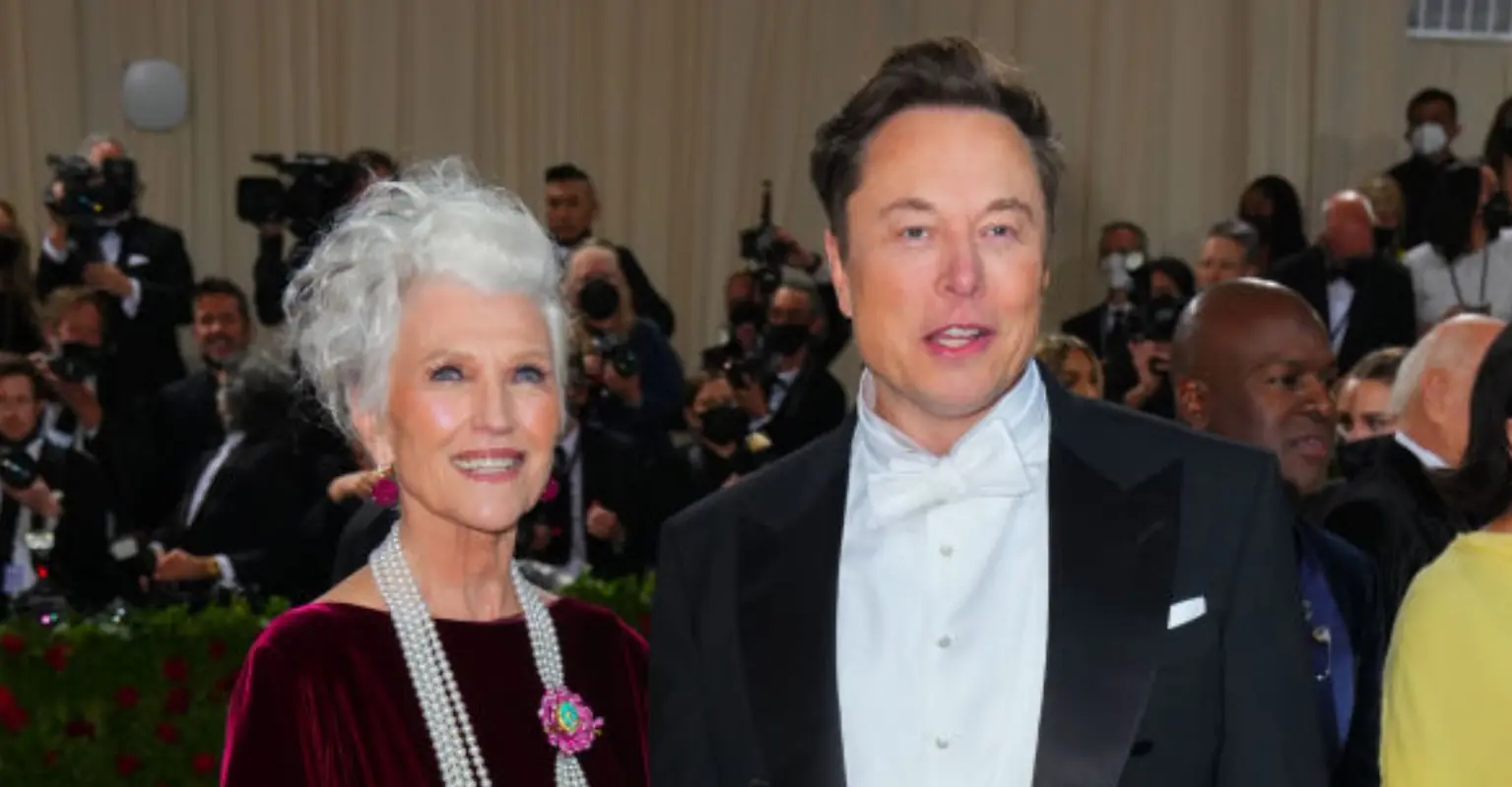 Elon Musk's mom isn't happy about his proposed fight with Mark Zuckerberg