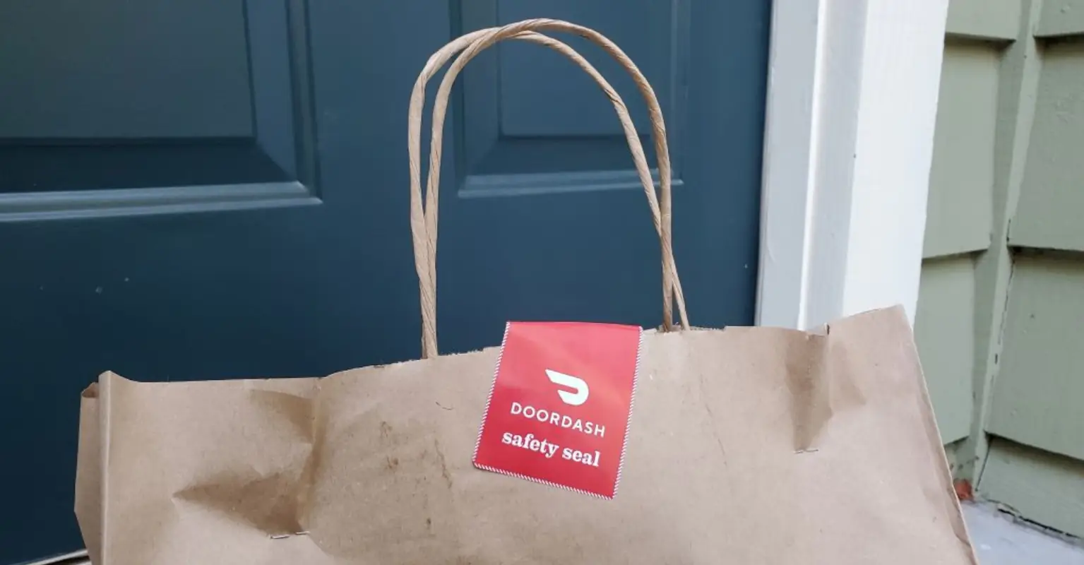 Delivery driver shows customer's food waiting for '3 hours' because they didn't leave a tip
