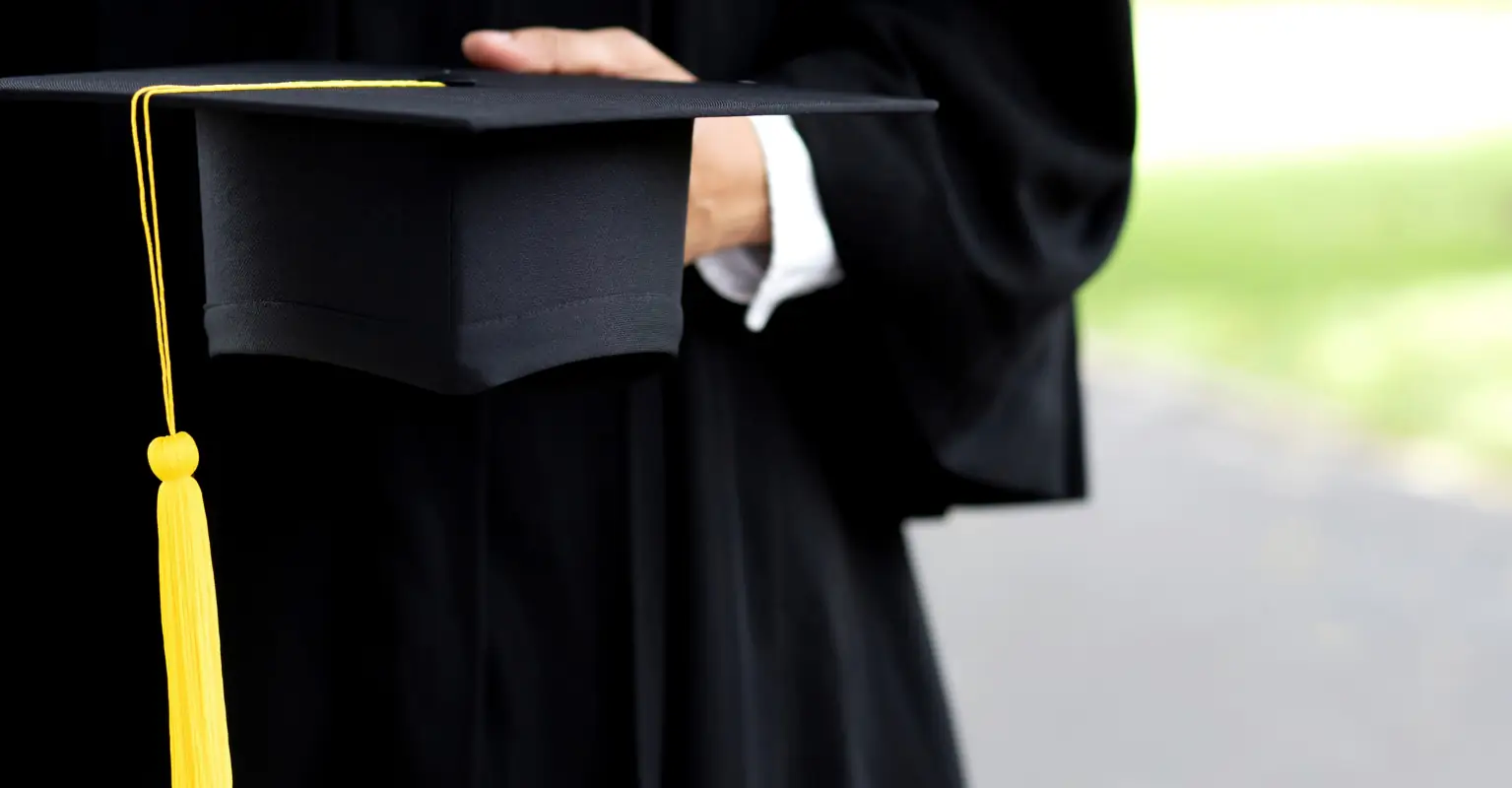 College student speaks out after grabbing microphone to vent her anger at graduation