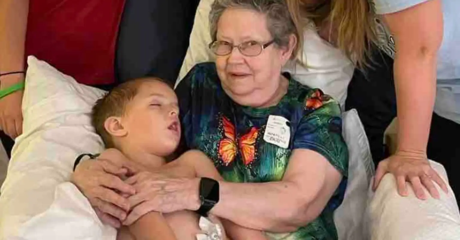 6-year-old boy dies month after his dad after they were struck by lightning while holding hands