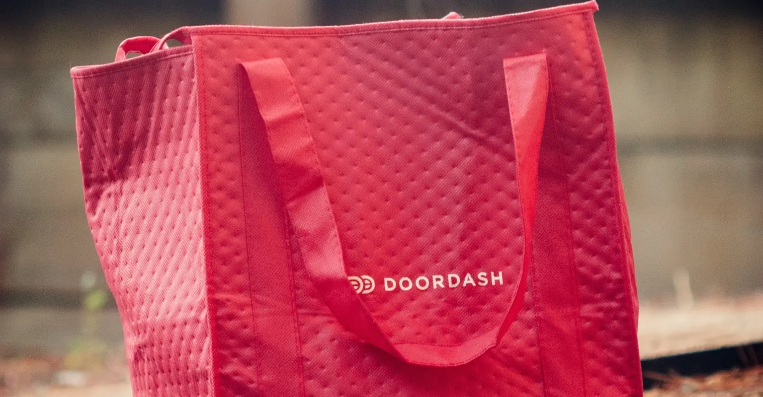 Female DoorDash driver disguises herself as a man so she feel safe delivering orders at night
