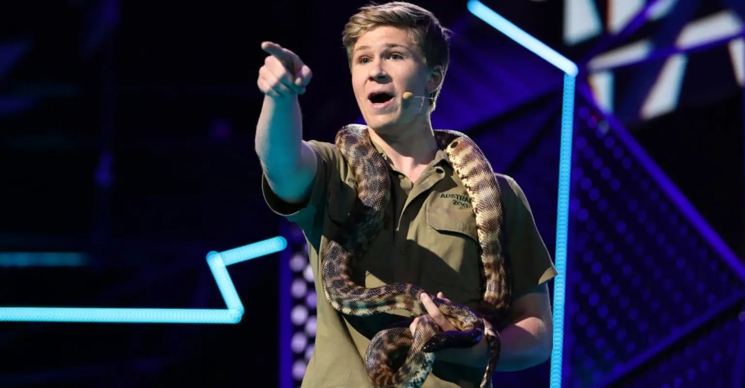 Robert Irwin attacked by same species of snake that bit his dad Steve Irwin