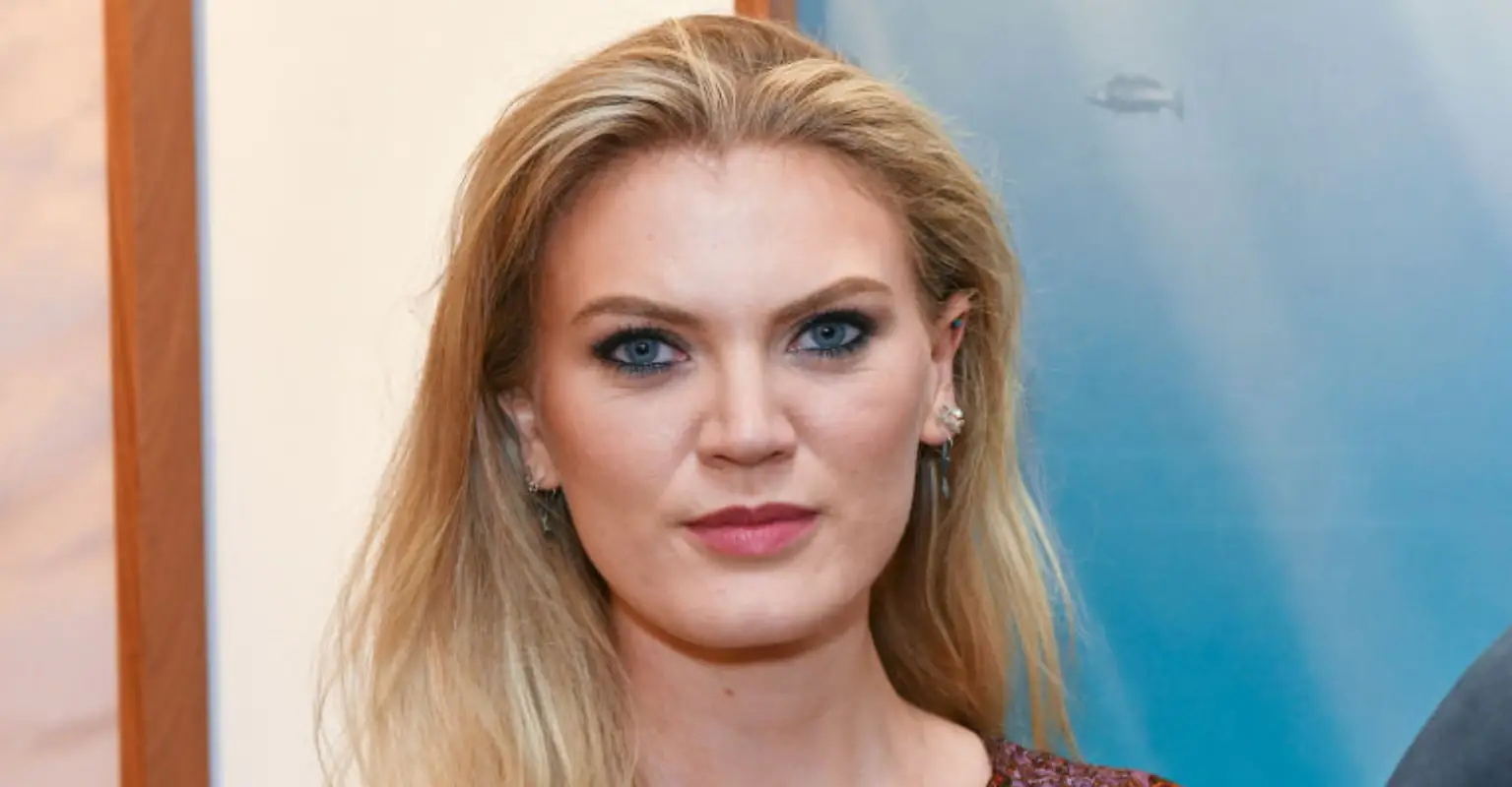 Daniel Craig's daughter recreates iconic Bond Girl scene by Ursula Andress