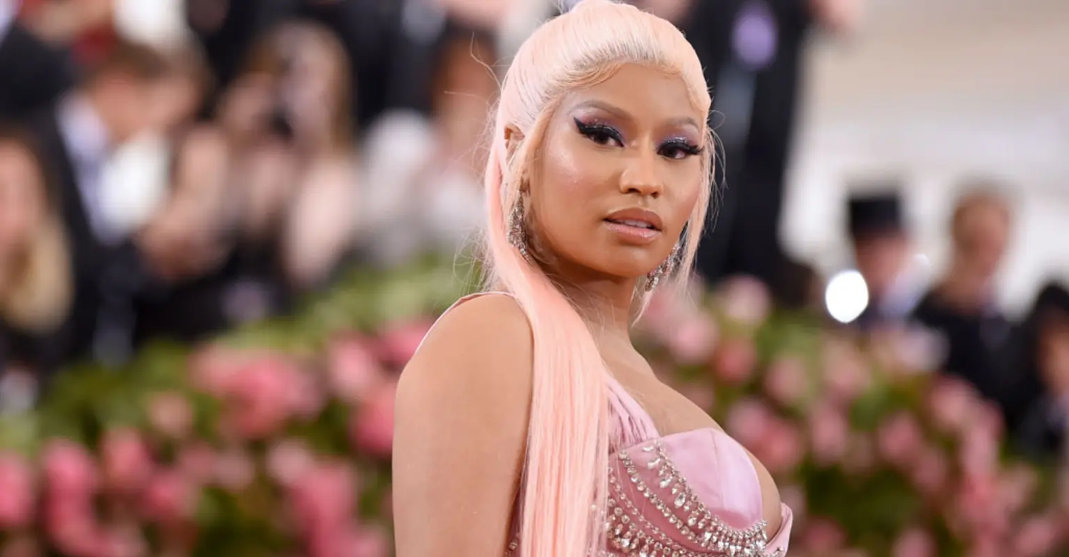 Nicki Minaj offers to pay for 14-year-old who killed man to defend mom to go to college