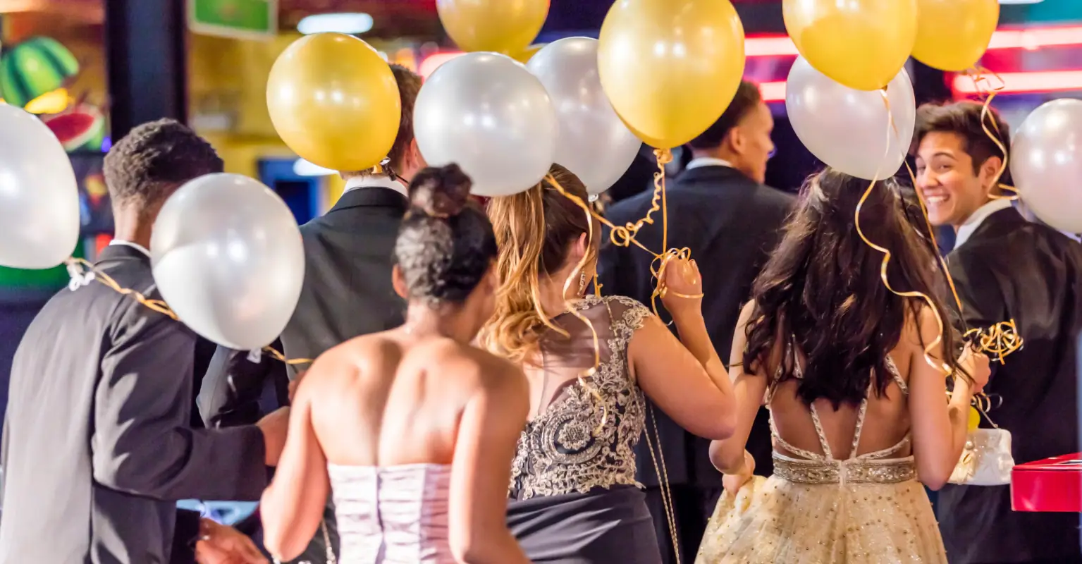 Mom, 16, takes one-year-old son as her date to prom