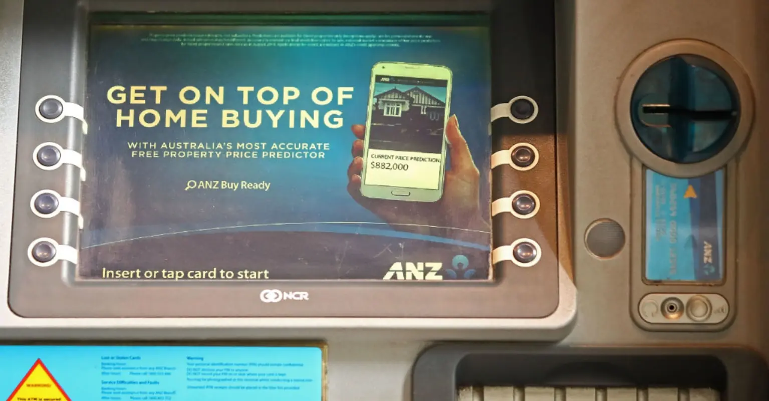 Woman immediately shuts down bank account after not being able to withdraw her own money