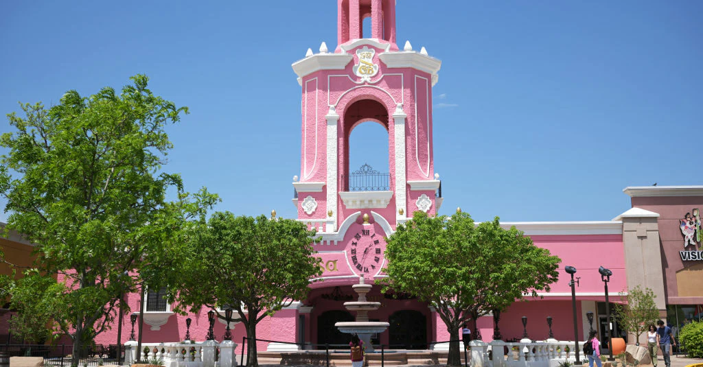 'South Park' creators ban tipping at their restaurant, pay servers $30 an hour instead