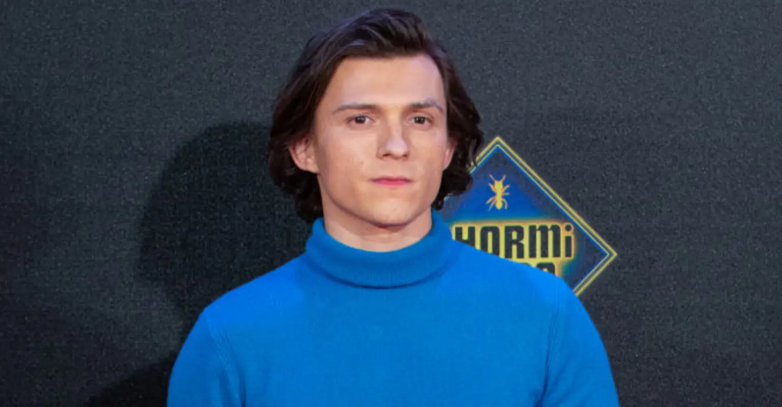 Fans are all saying the same thing about Tom Holland's 'graphic' scene in 'The Crowded Room'
