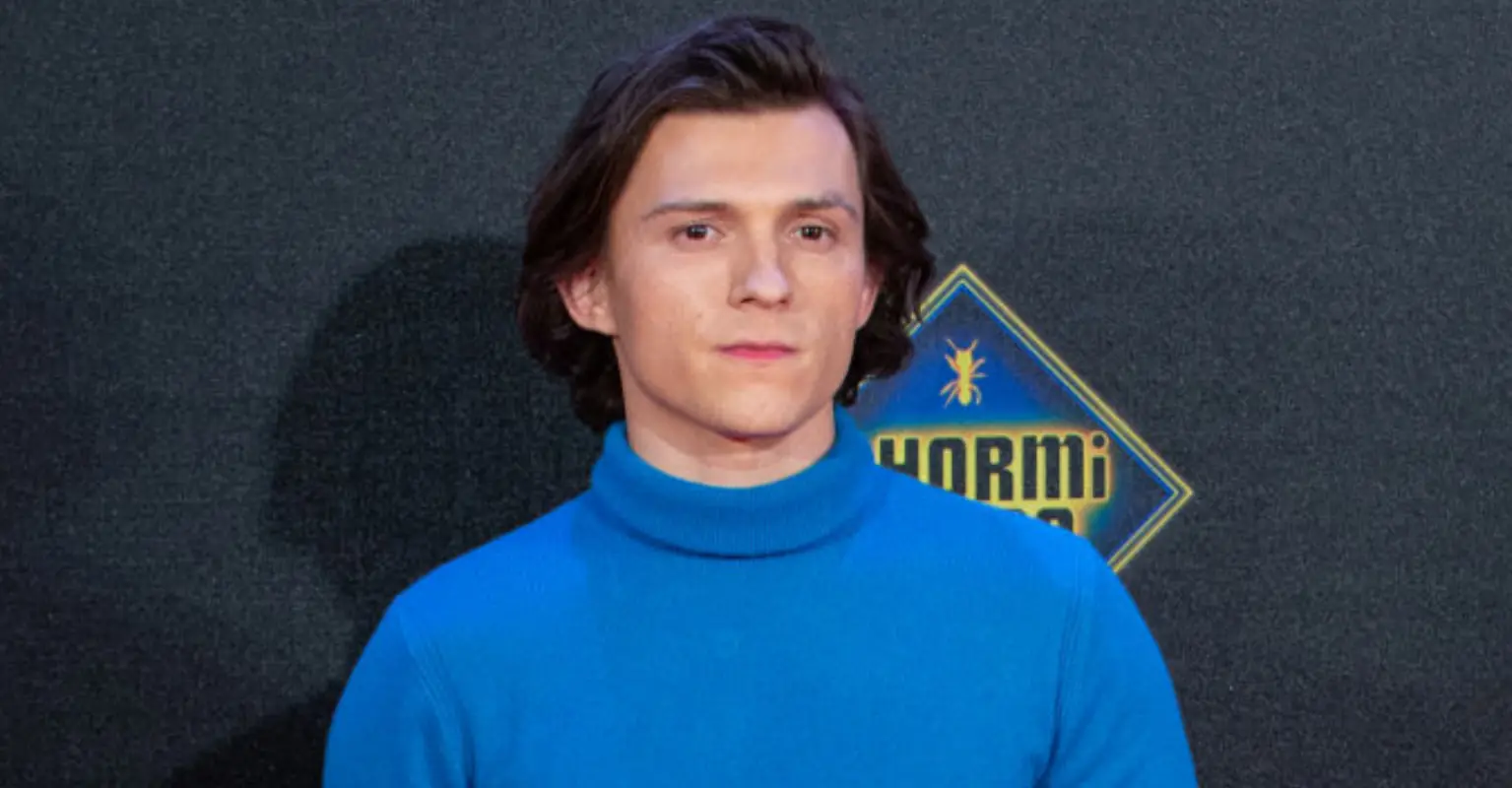 Fans are all saying the same thing about Tom Holland's 'graphic' scene in 'The Crowded Room'