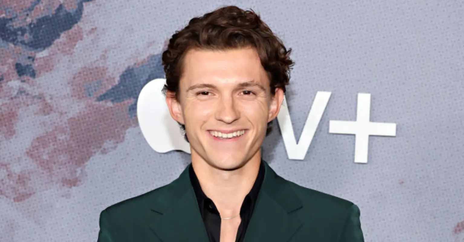 Tom Holland 'didn't realize' he had to pay his water bill: 'I just thought that was a luxury'