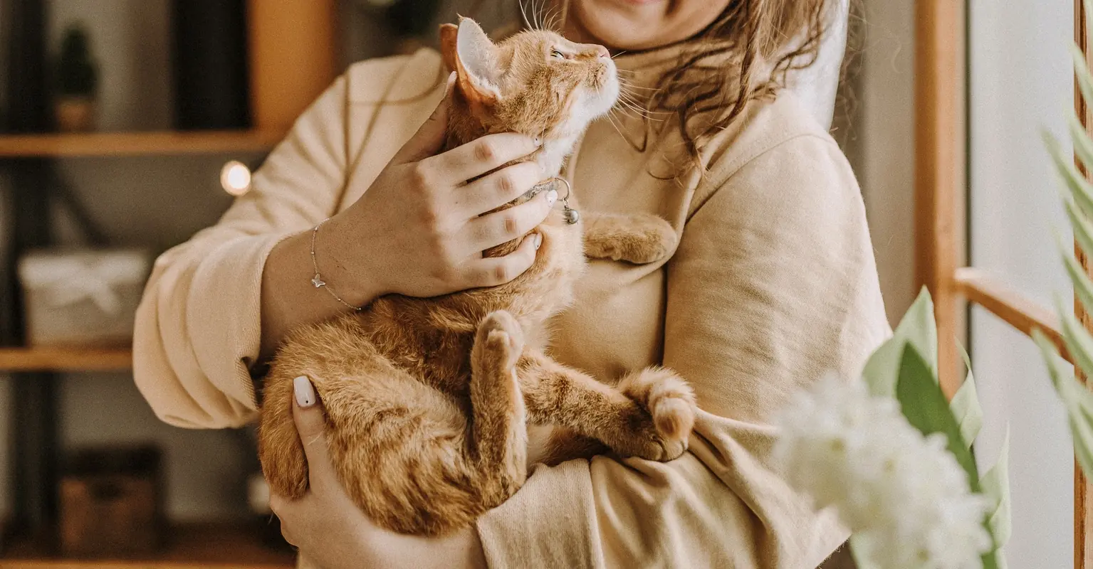 Woman addicted to licking her cats and eating the fur vows she'll never stop