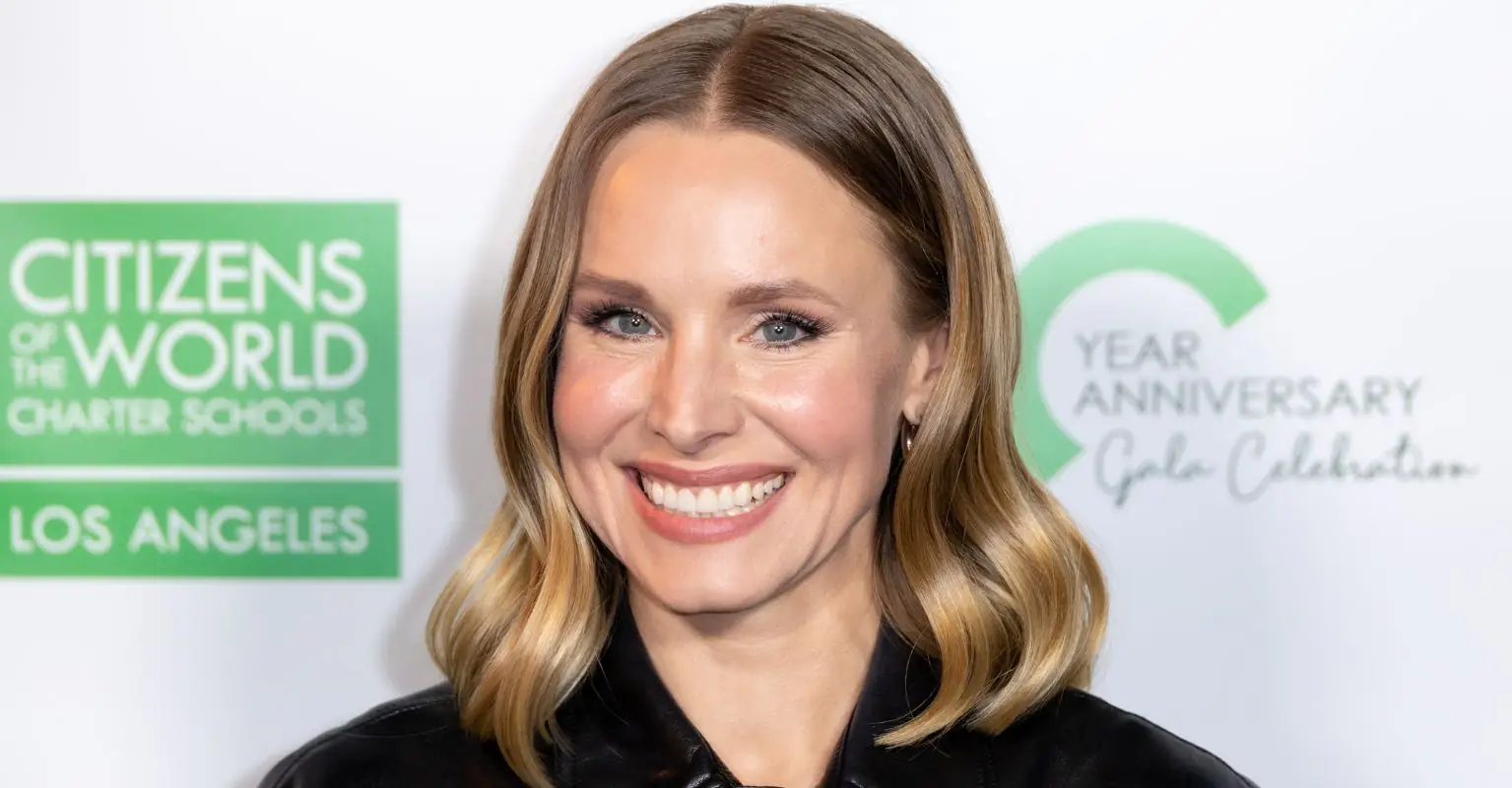 The sheer number of celebrities at Kristen Bell's dinner party leaves people stunned
