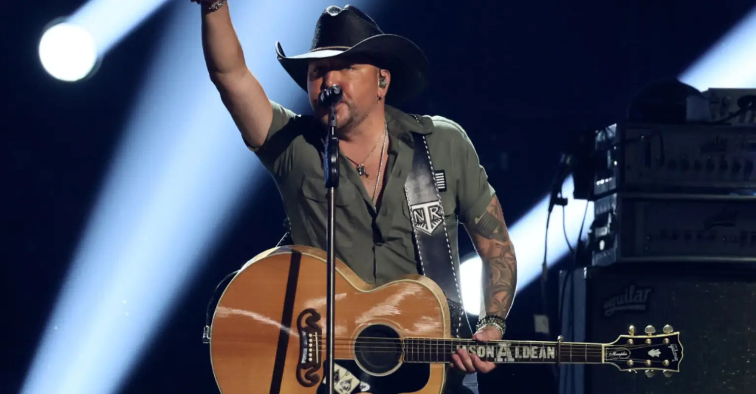 Joe Rogan hits out at critics of Jason Aldean's controversial song 'Try That In A Small Town'