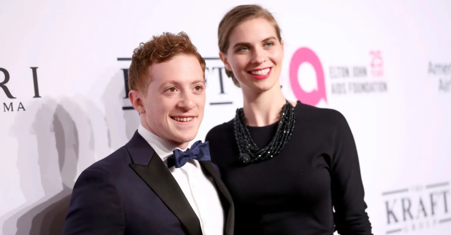 Ethan Slater's estranged wife breaks silence and slams Ariana Grande amid 'affair' scandal