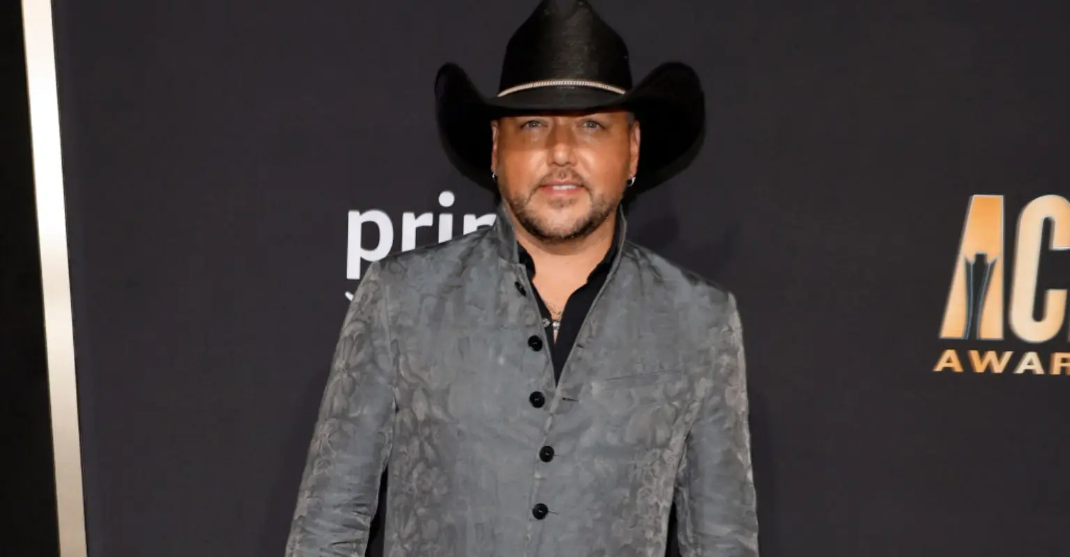Band plays Jason Aldean's song 'Try That In A Small Town' at his bar amid controversy