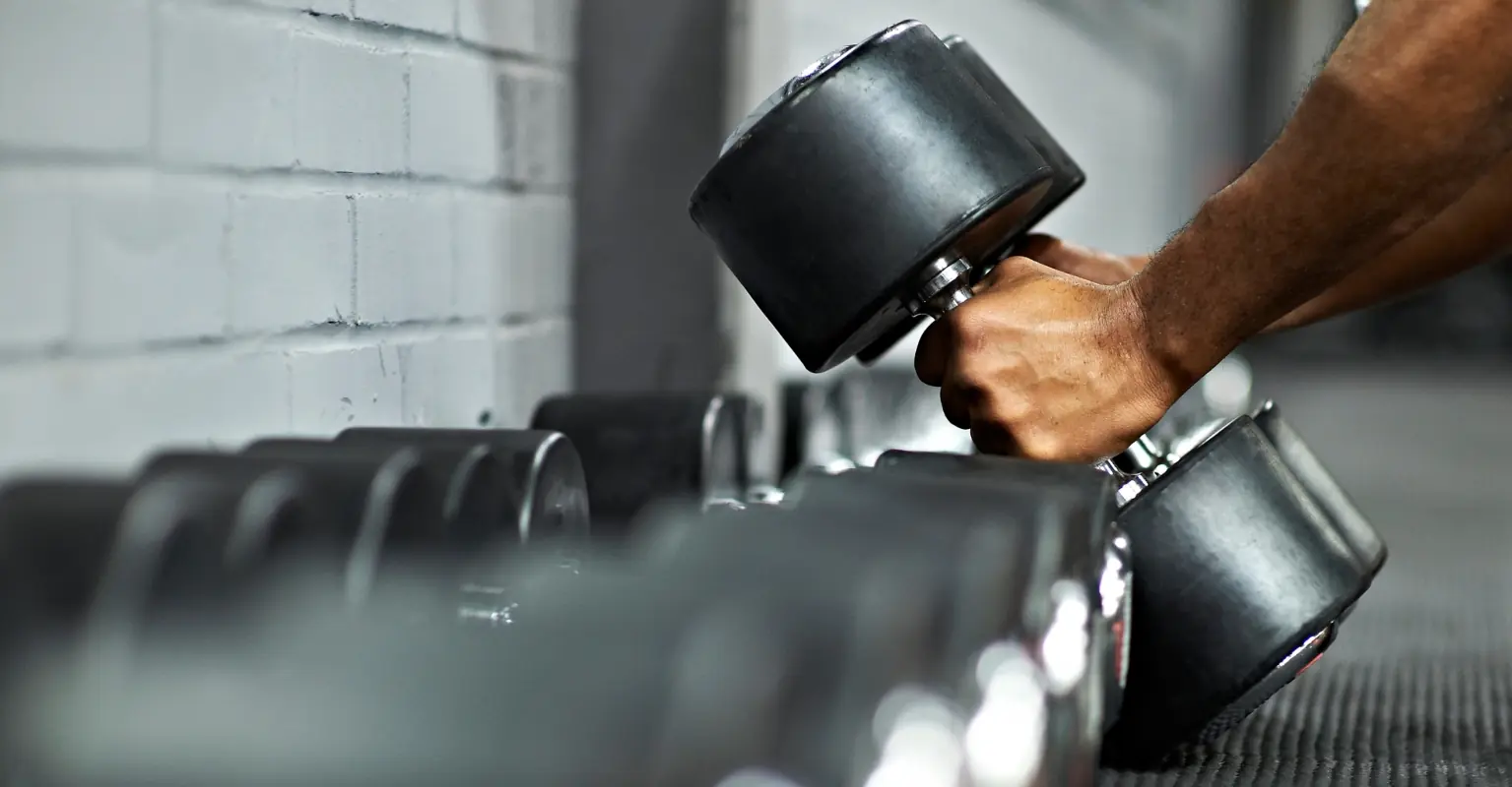 Bodybuilder, 30, reportedly dies in girlfriend's arms after feeling pain in neck