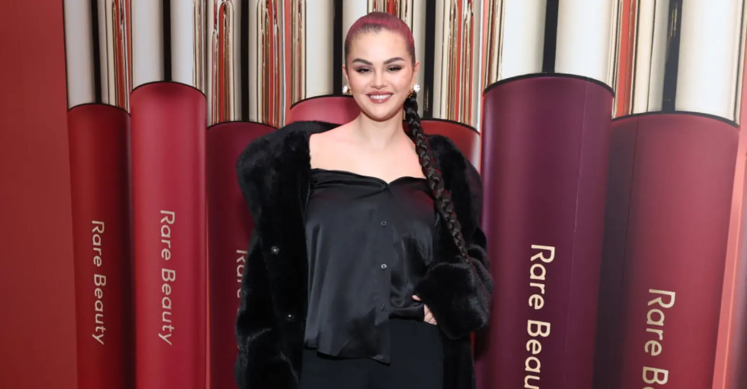 Fans wish Selena Gomez a happy 31st birthday as she stuns in new photos