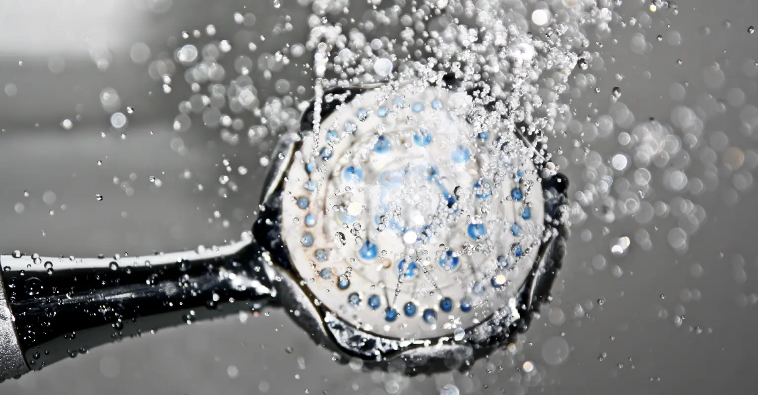 Instagram model shares hilarious video of her bikini shower going horribly wrong