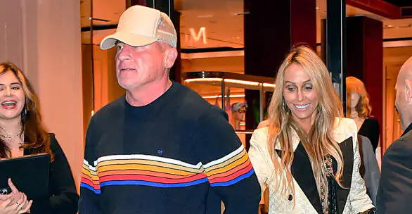 Miley Cyrus' mom Tish marries 'Prison Break' star Dominic Purcell