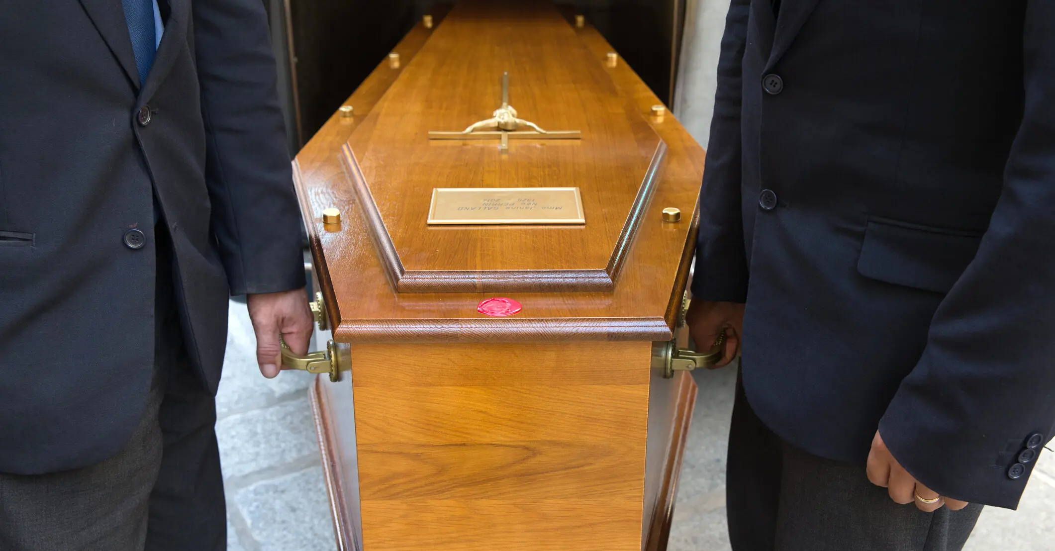 Family of woman 'buried alive' for 11 days say her body was still warm when they finally open her casket