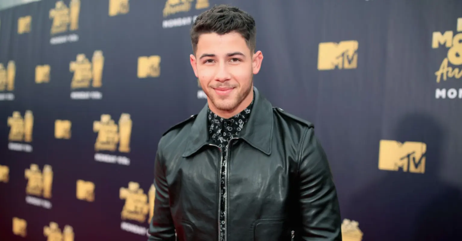 Fans scream as Nick Jonas falls into hole on stage mid-concert