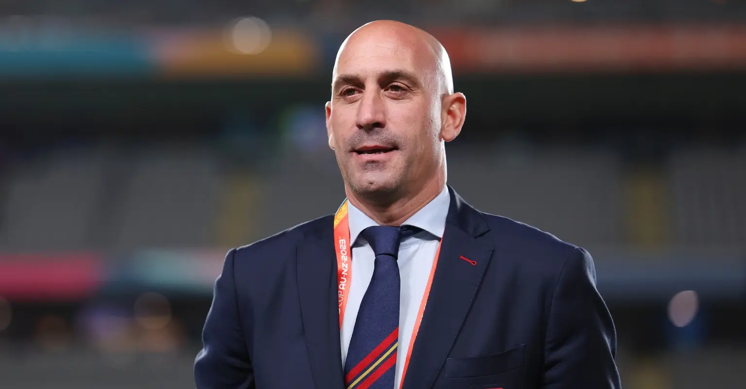 FIFA suspends Spanish football chief after he kissed player Jenni Hermoso