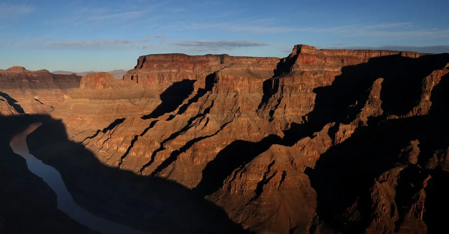 Child miraculously survives 100ft Grand Canyon fall after moving for tourist's photo