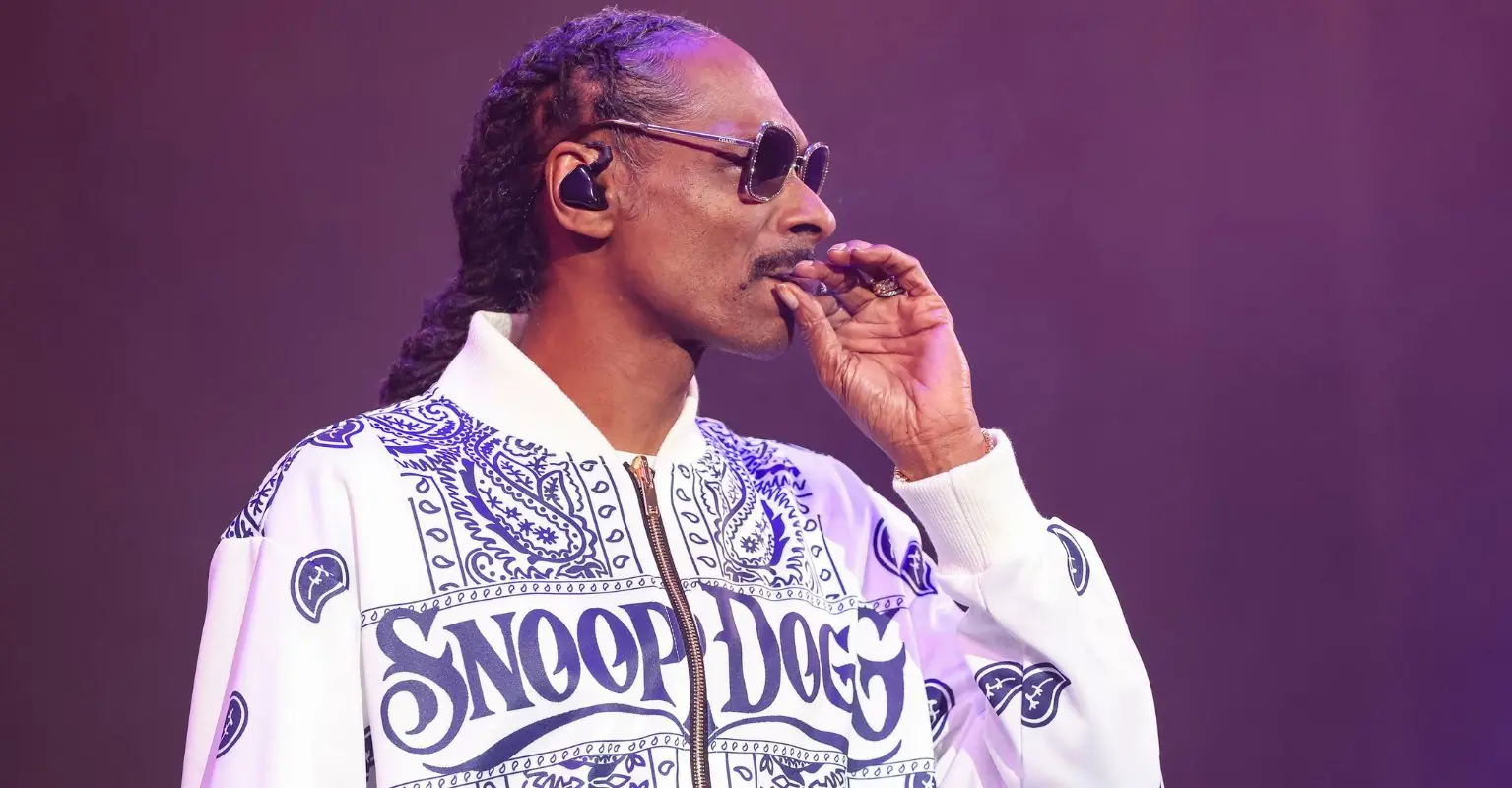 Snoop Dogg reveals the one person he thinks can outsmoke him