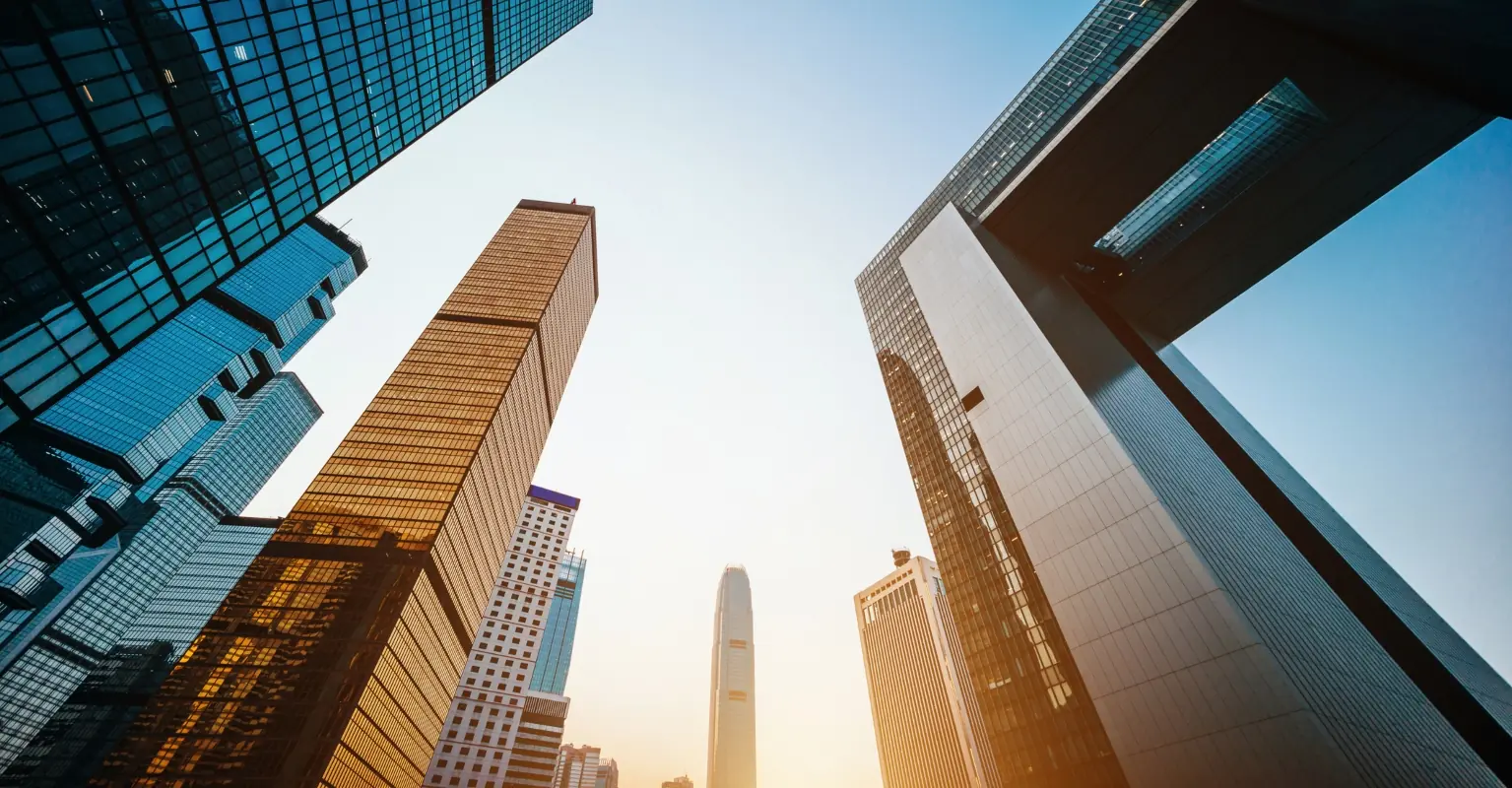 Daredevil who plummeted to his death from 68-story tower did not 'slip,' friends claims