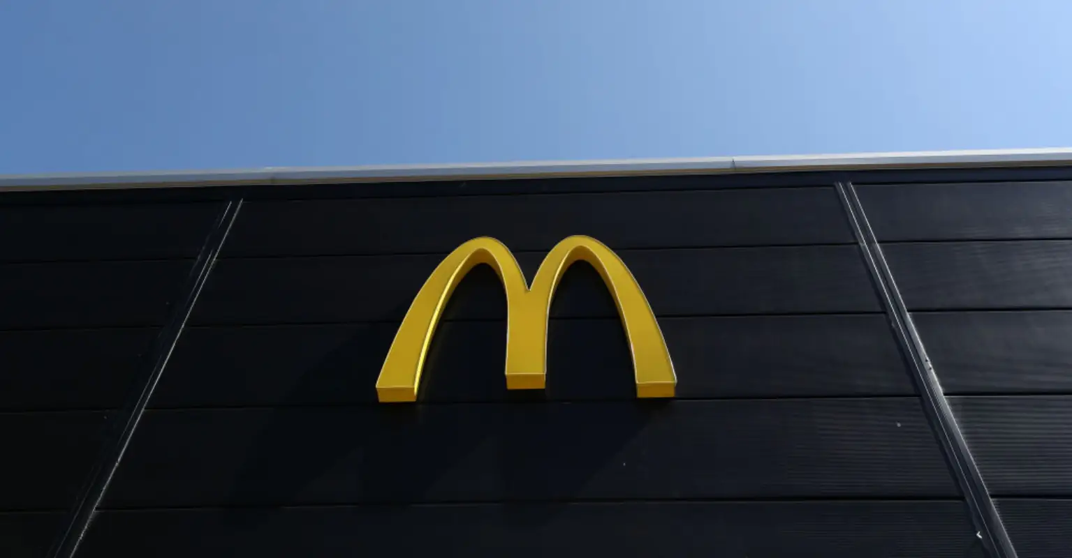 Girl, 16, killed in fight over McDonald's sweet and sour sauce