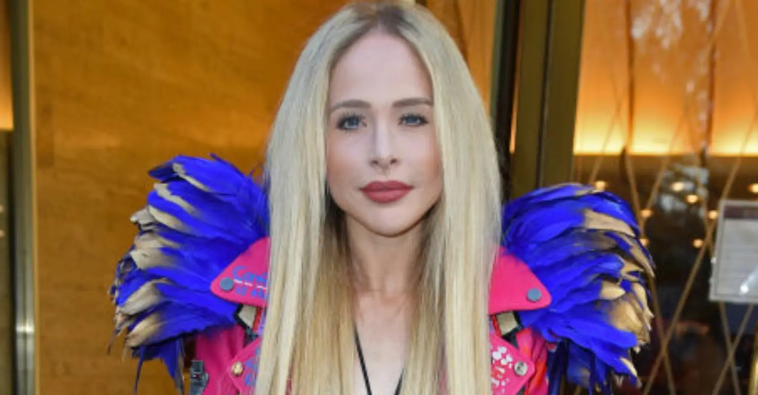 Woman who paid $165,000 to extend legs by 5.5 inches left with huge regrets