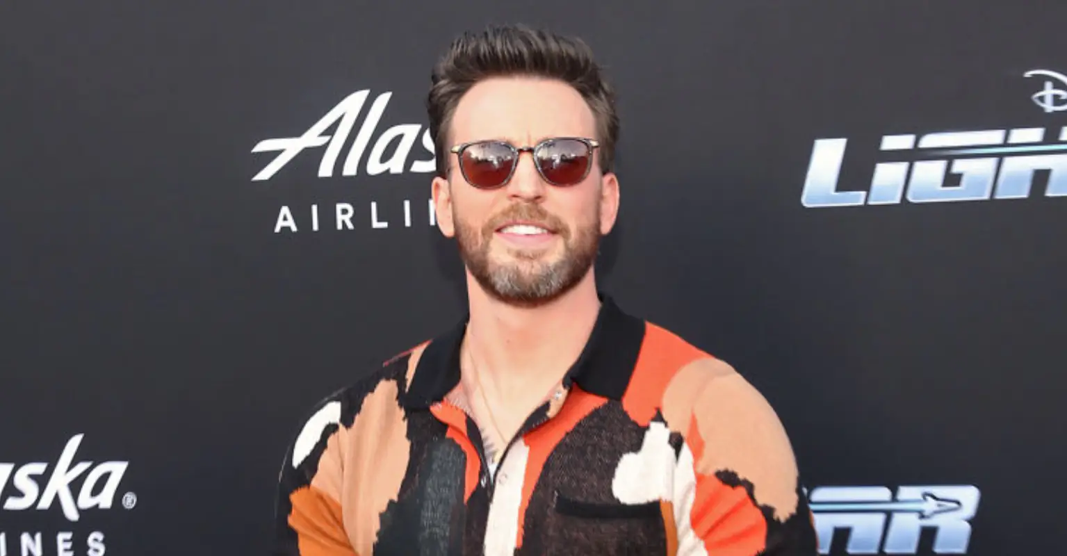 People are shocked after finding out who Chris Evans has just married