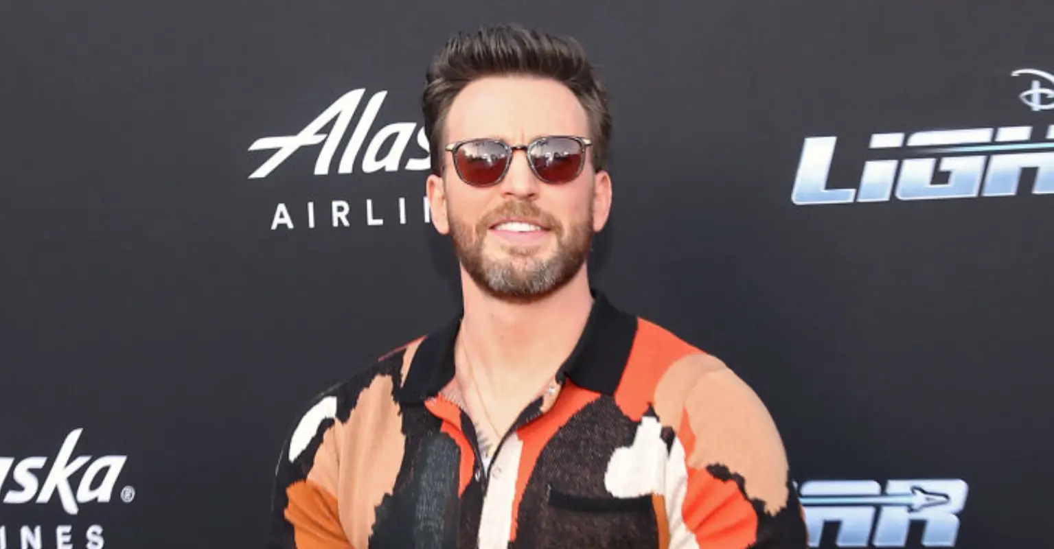 People are shocked after finding out who Chris Evans has just married