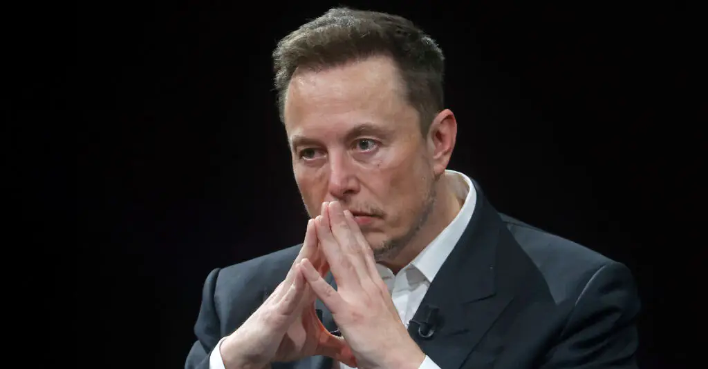Elon Musk is considering making everyone pay to use Twitter