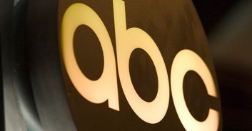 'Bachelorette' star Charlie Newling dies after car plunges off cliff just weeks after birth of baby boy