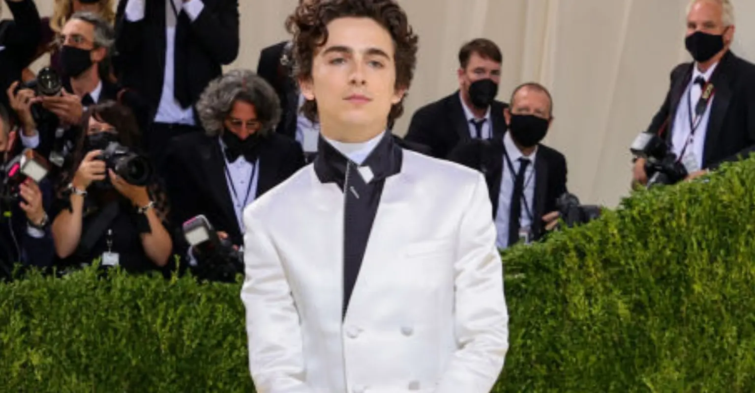 Kylie Jenner's fans slam Timothée Chalamet's 'disgusting' smoking habit