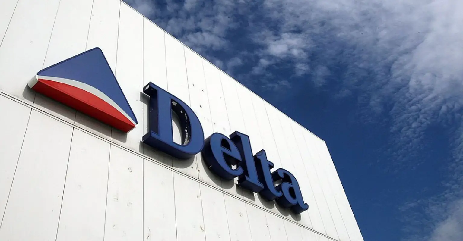 Airline offers woman 'insulting' $1,800 after losing her dog at the airport